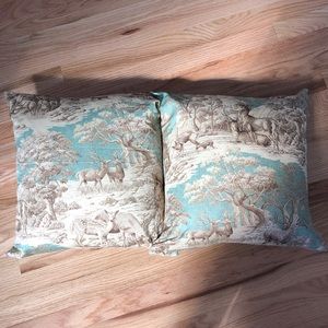 French toile pillows with insert (set of 2)